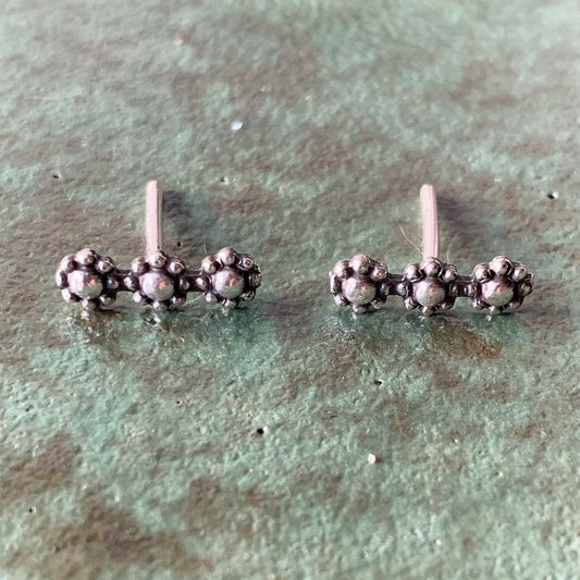 Daisy Flower Bar Stud Earrings